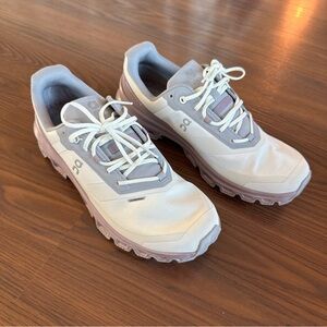 On Running Women's Ice/Heron Cloudventure Shoes